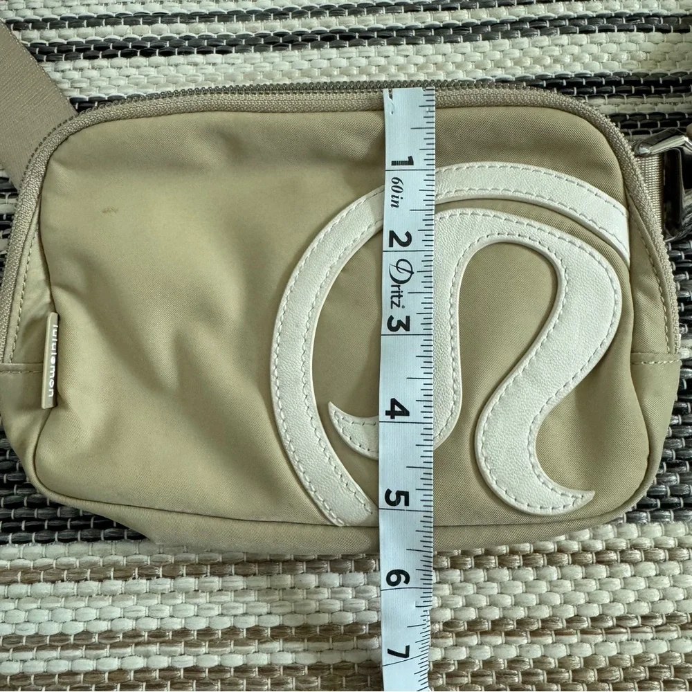 Lululemon‎ Everywhere Belt Bag Fanny Pack Logo Tan